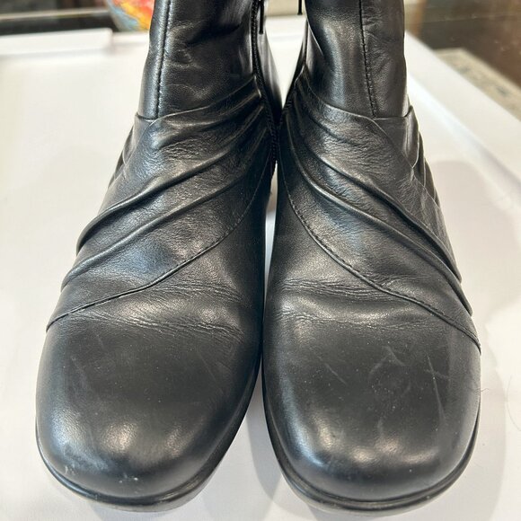Earth Origins Black Zinnia Ankle Boots Size 7.5B - Picture 1 of 5